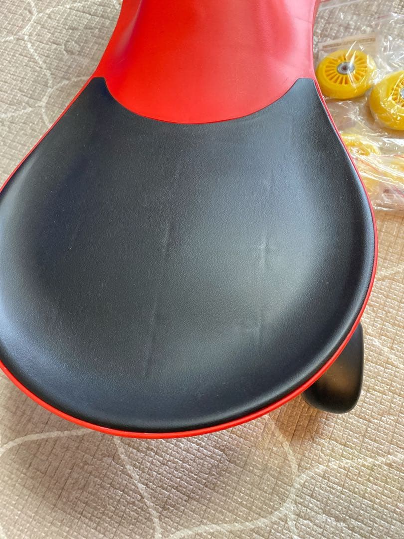 【新品未使用】 ラングスジャパン　プラズマカー　室内用タイヤ付き　乗り物　玩具