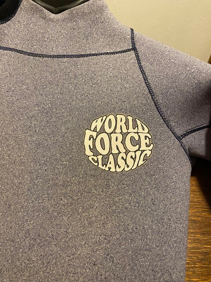 WORLD FORCE レディース（Sくらい）美品　3x2 ジャージ　フルスーツ