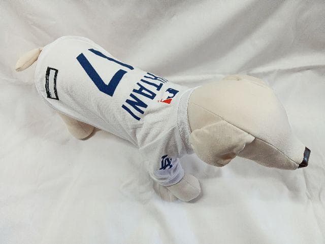 送料無料新品★犬の洋服ＭＬＢ公式ドジャース大谷翔平ユニホーム半袖ＴシャツＭサイズ