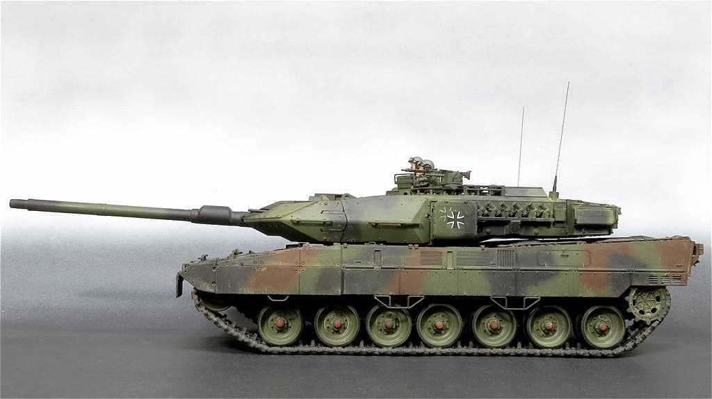 1/35 LEOPARD2 A7V 完成品