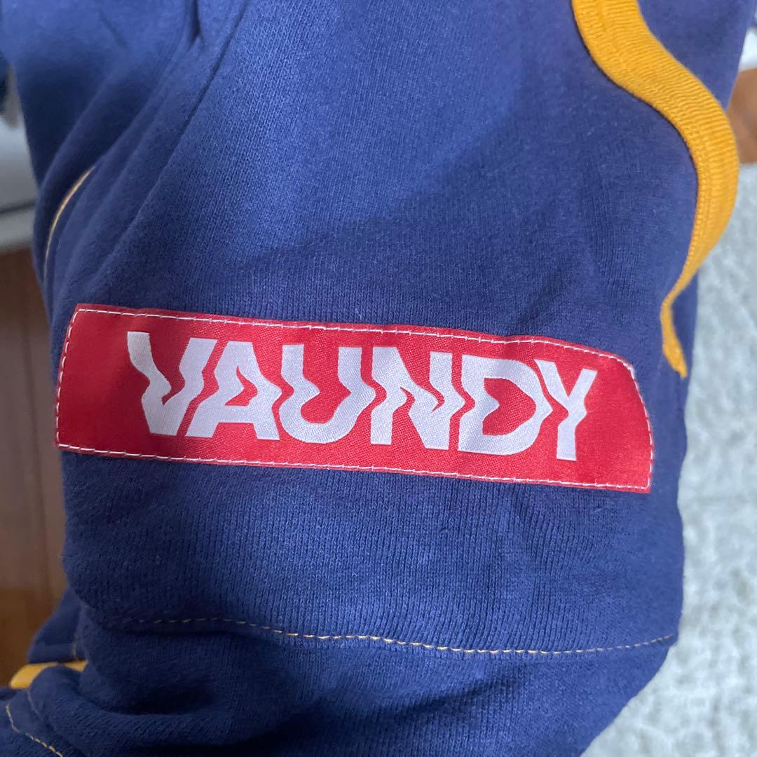 Vaundy HEADSHOT トドメの一撃パーカー