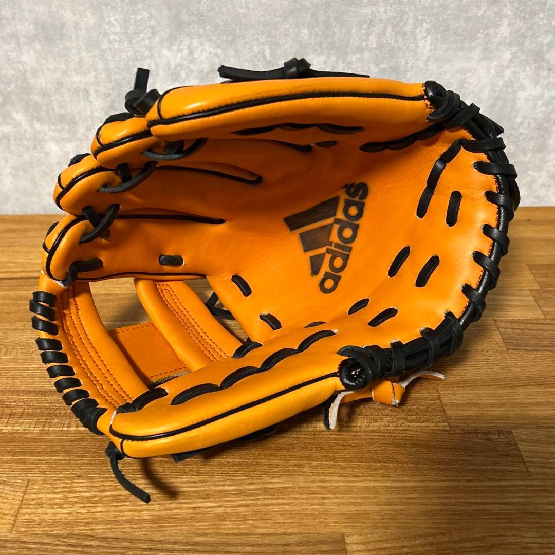 adidas GIANTS 軟式グローブ　内野手用