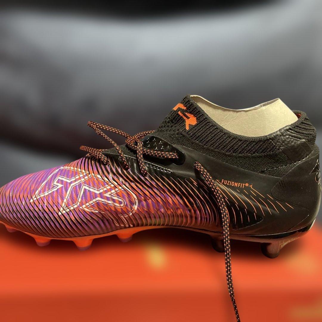 新品PUMA FUTURE 8アルティメットHGAG ￼サッカースパイク　27㎝