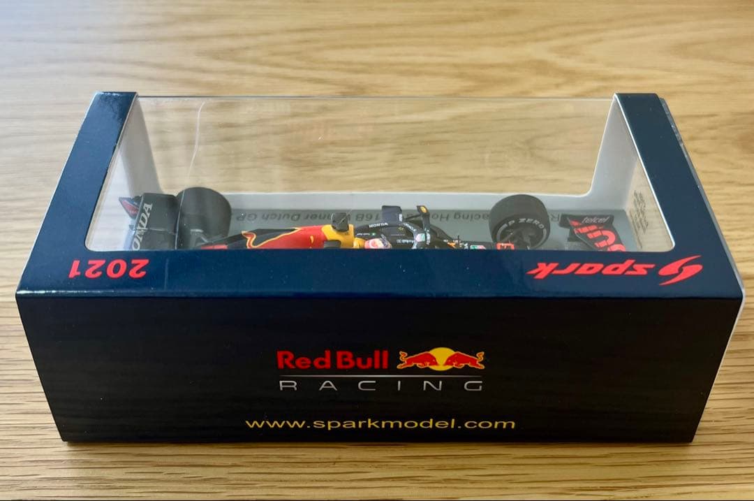 スパーク レッドブルホンダ RB16B M. フェルスタッペン オランダGP優勝