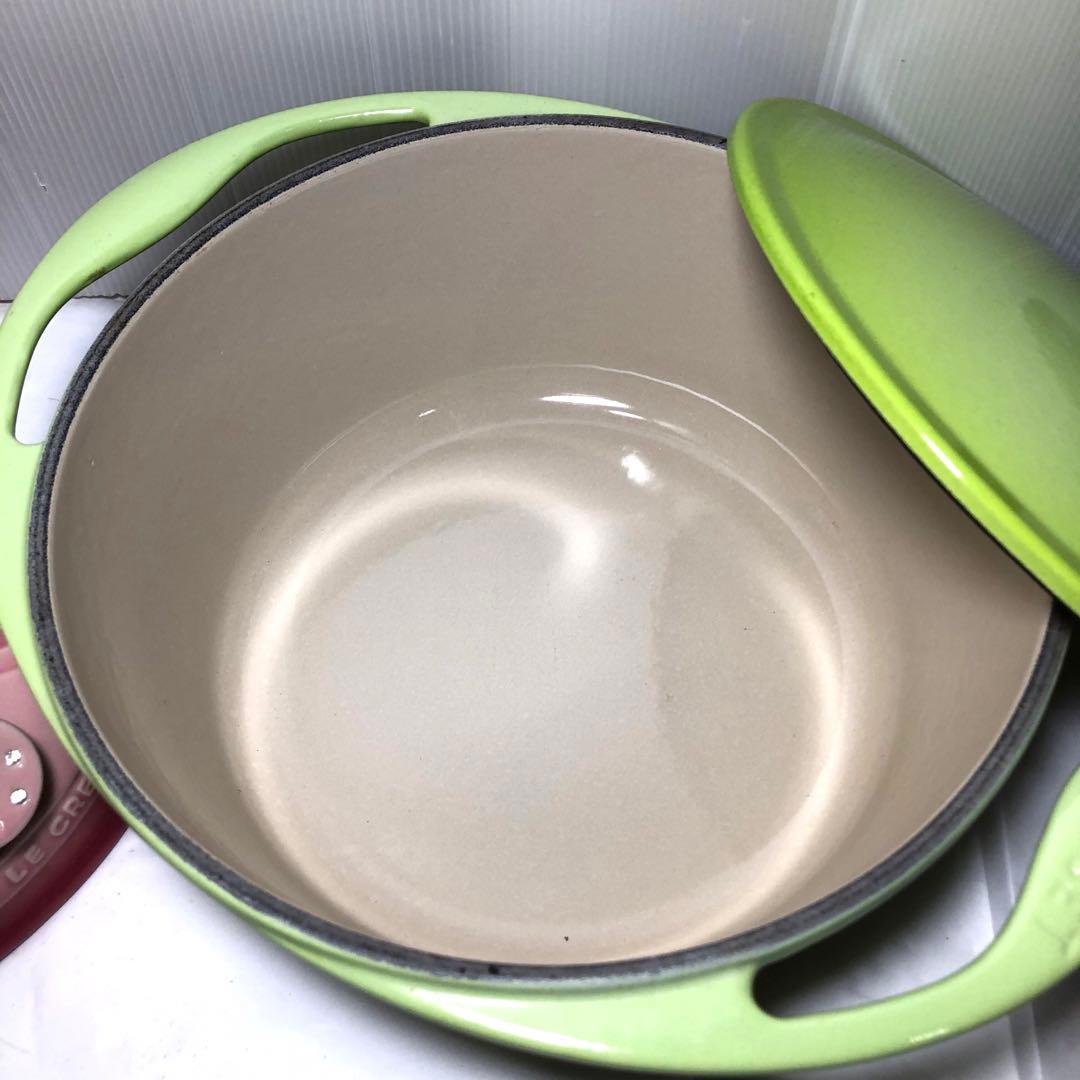 ル・クルーゼ　22cm 両手鍋　陶器オーブンウェア