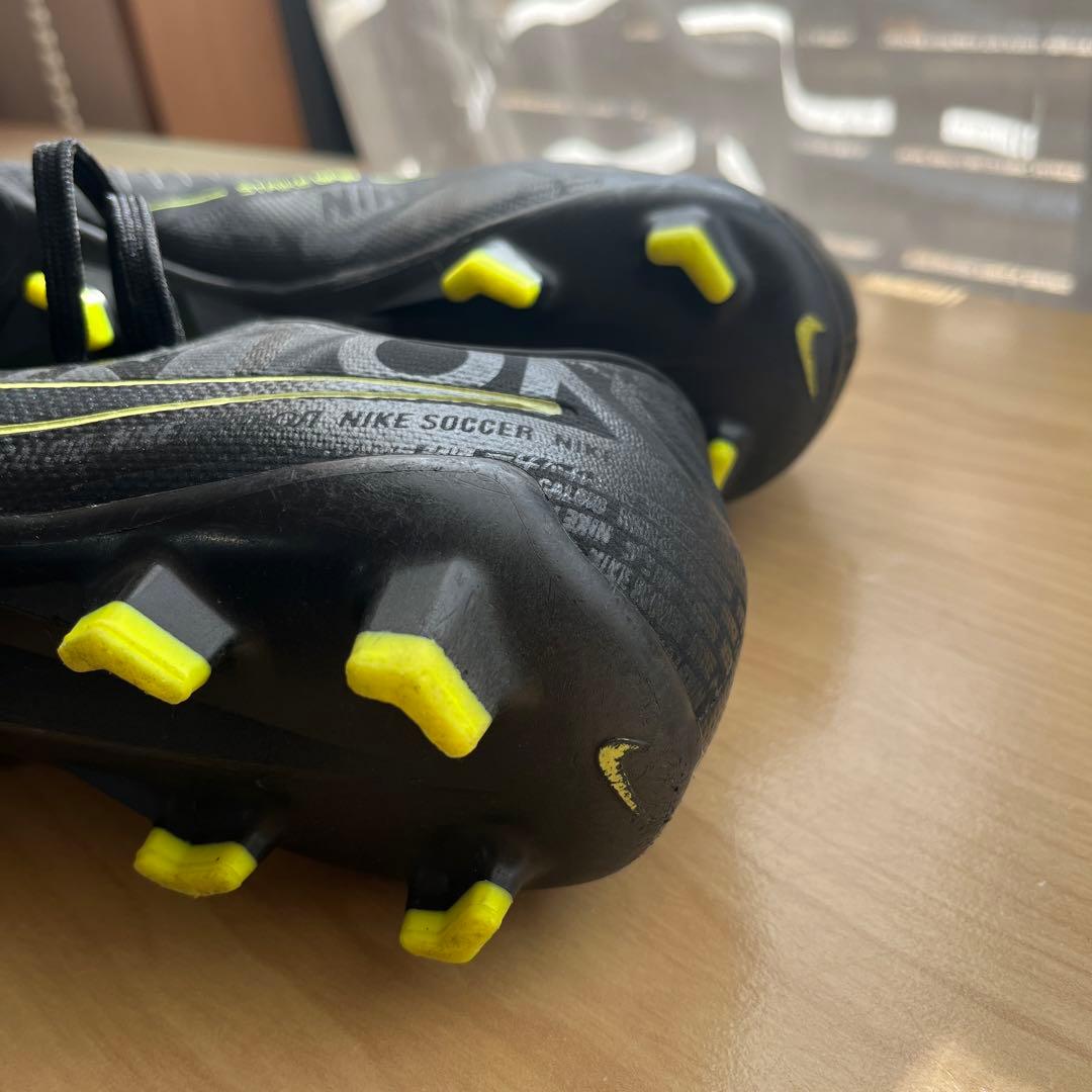 Nike Phantom サッカーシューズ 黒/黄緑