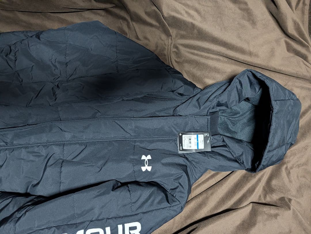 アンダーアーマー　ベンチコート　ダウンコート　黒色　新品　XL　タグ付き
