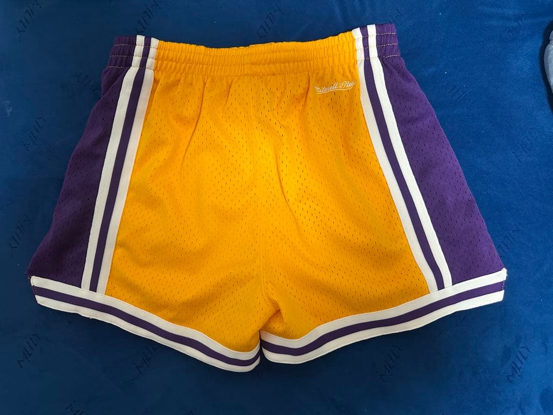 MITCHELL&NESS LAKERS スウィングマン ショーツ
