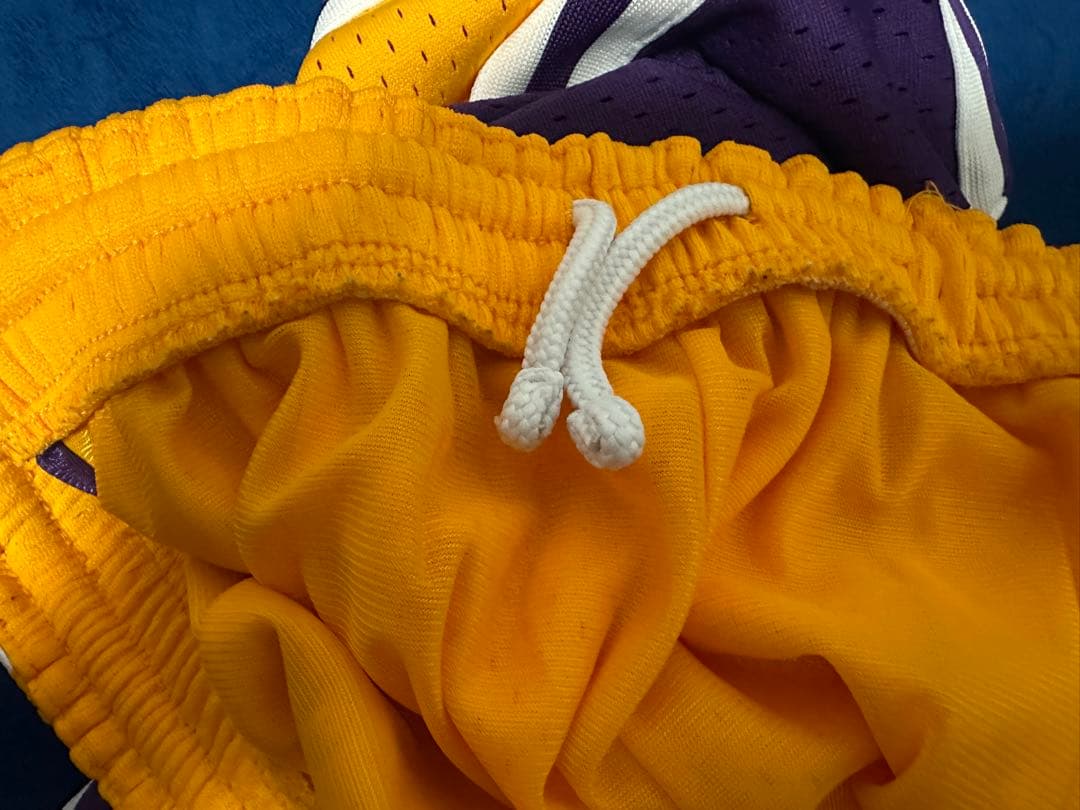 MITCHELL&NESS LAKERS スウィングマン ショーツ