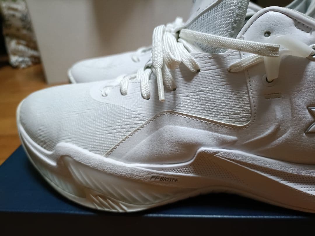 ASICS アシックス ホワイト　ノヴァサージ ロー2 28cm　バッシュ