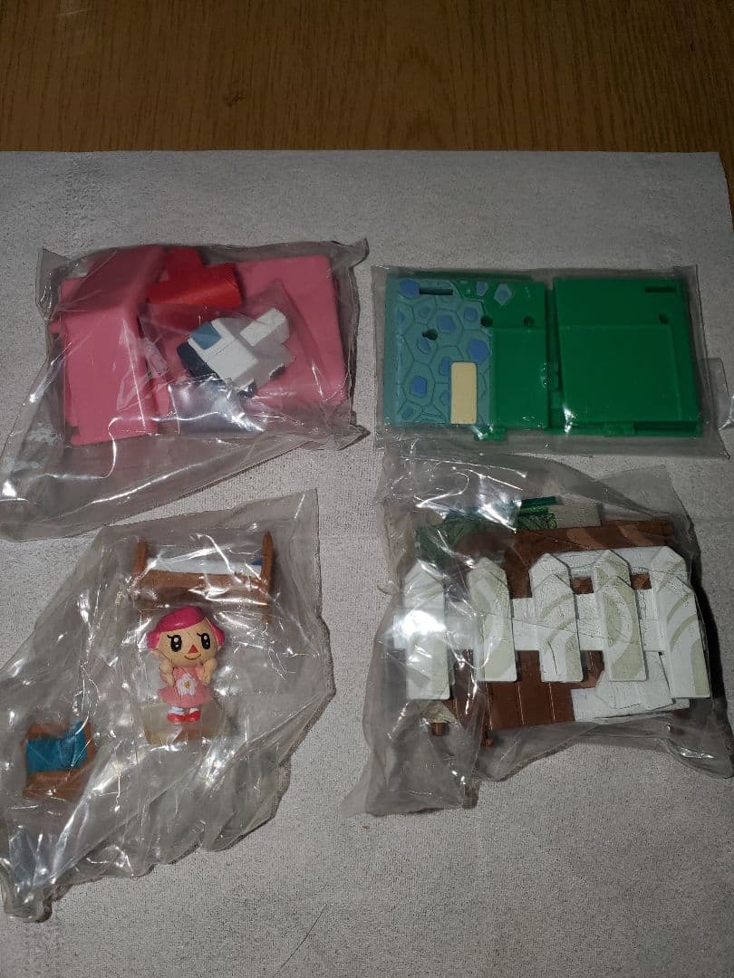 しばどうぶつの森 わたしのおうちコレクション　ピンクの屋根のおうちセット