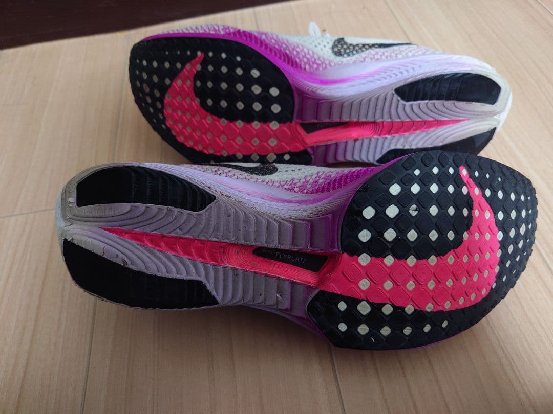 ヴェイパーフライ3(VaporFly 3) NIKE