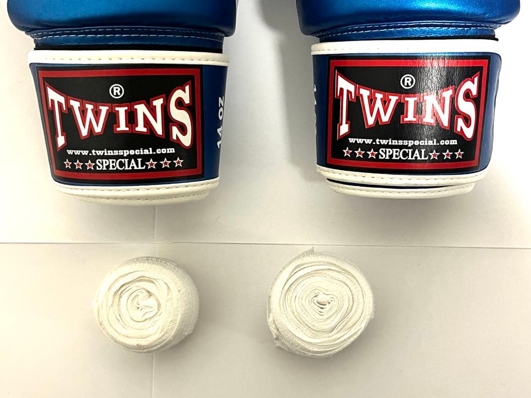 [おまけ]白のバンテージ2つ 14oz TWINS SN1 ボクシンググローブ青
