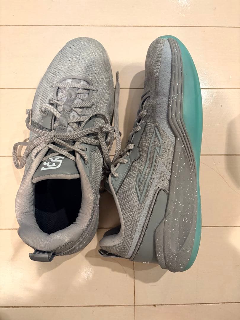 RIKU 1 STONE GRAY×GLOW