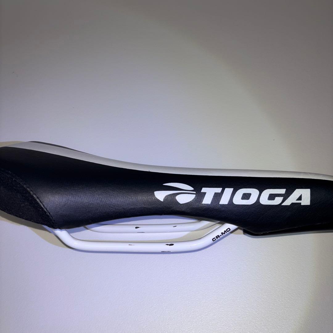 【美品】TIOGA サドル 360 ブラック/ホワイト