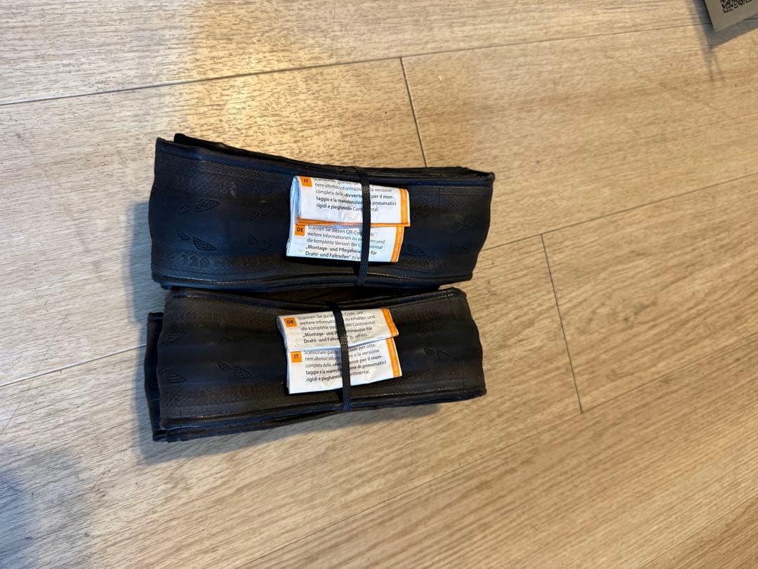 Continental Gatorskin 700x25C タイヤ 2本セット