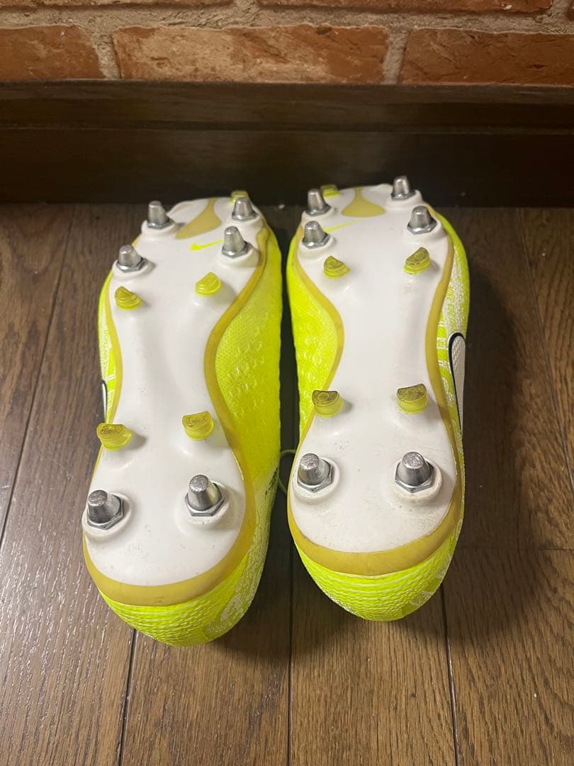 Nike Phantom GT イエロースパイクSG