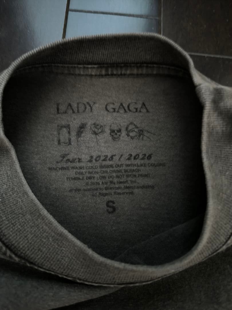 レディガガ　メイヘム　Tシャツ S LADY GAGA　M