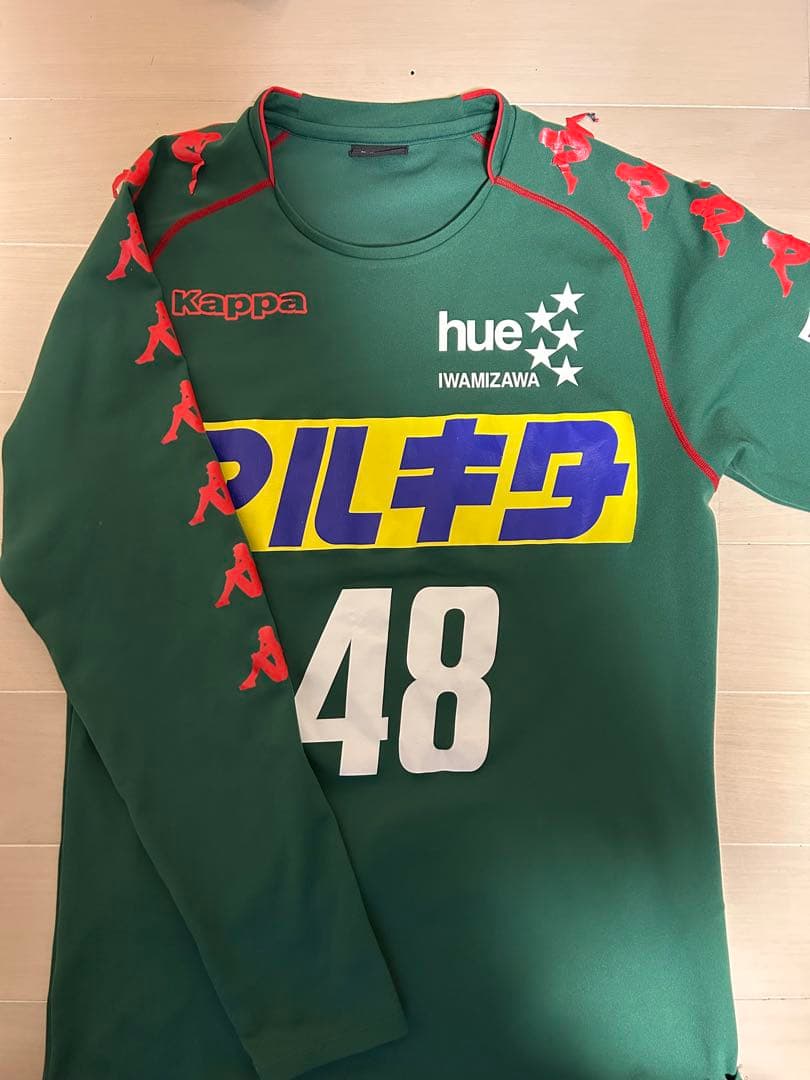 ユニホーム2枚とジャージ上下セット
