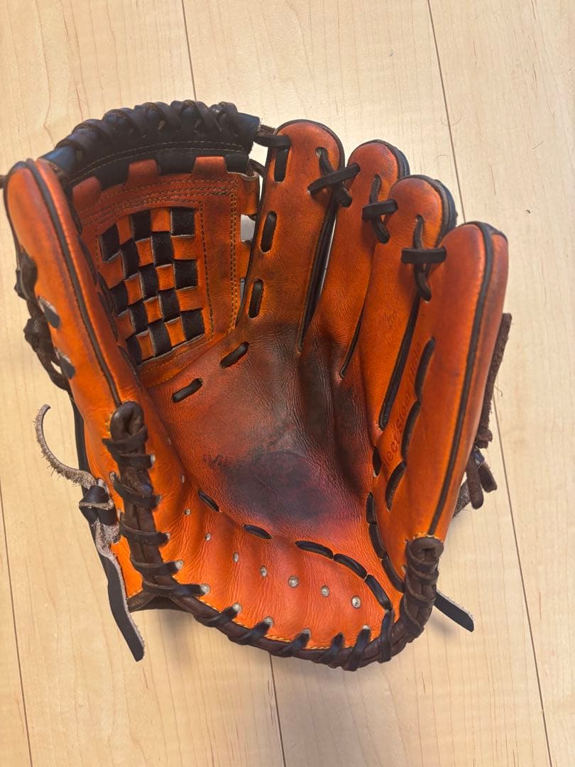 Belisario メトリクス硬式野球グローブ 黒とオレンジ