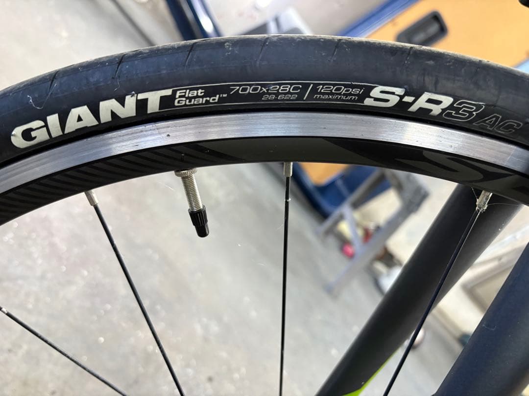 GIANTロードバイク CONTEND s 札幌から