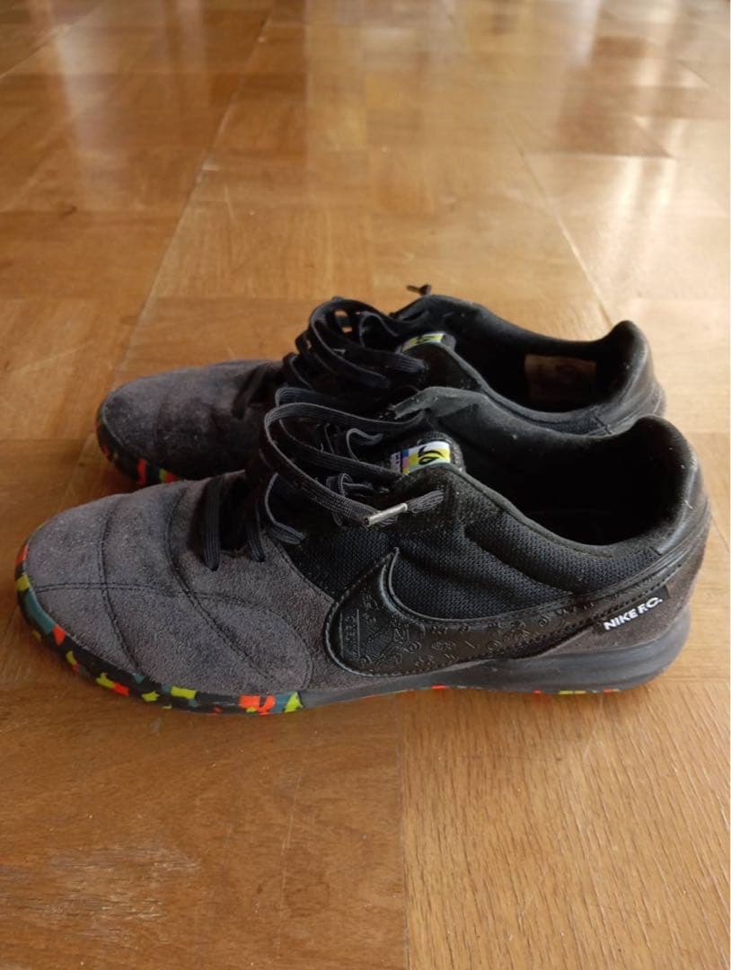 Nike プレミア2サラ