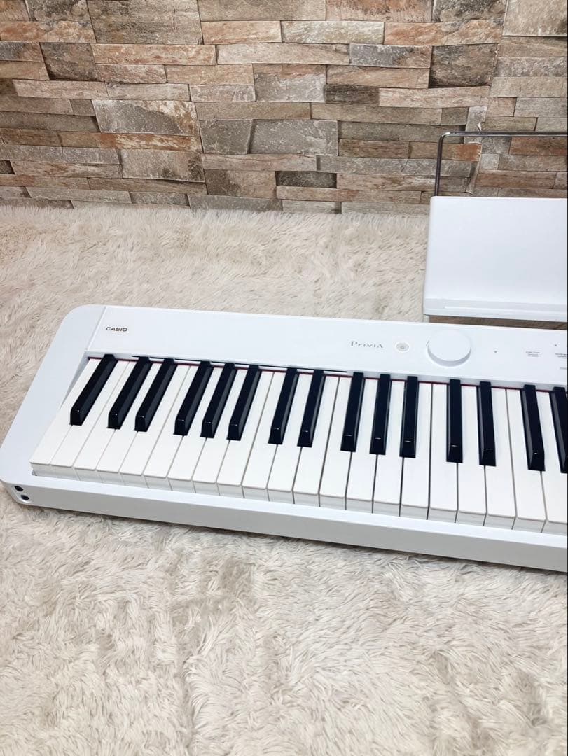 カシオ電子ピアノ88鍵盤 Privia PX-S1100 ホワイト　白
