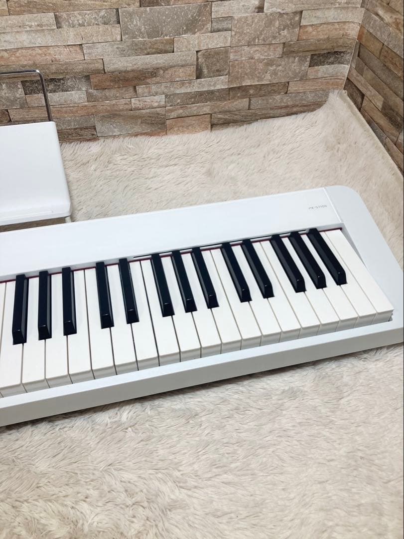 カシオ電子ピアノ88鍵盤 Privia PX-S1100 ホワイト　白
