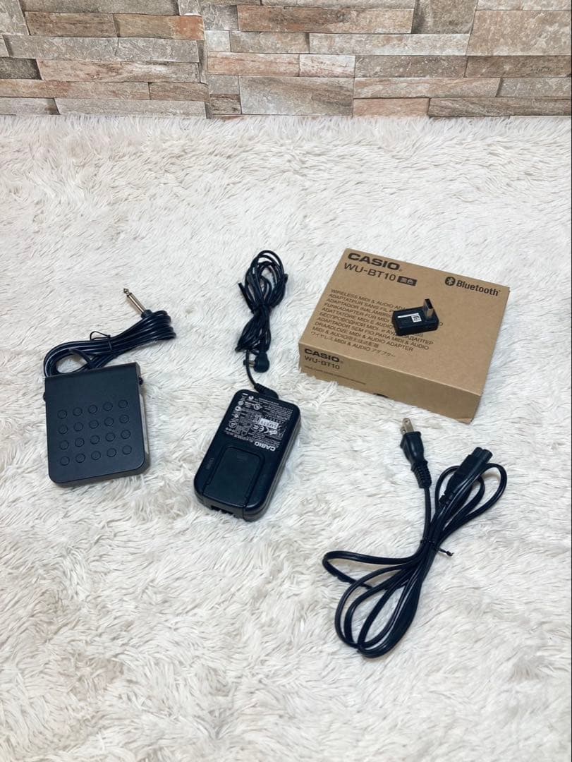 カシオ電子ピアノ88鍵盤 Privia PX-S1100 ホワイト　白
