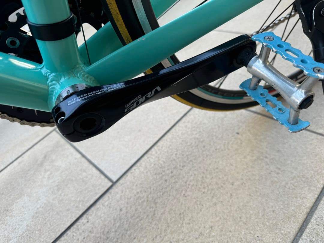 BIANCHI vianirone7ロードバイク自転車