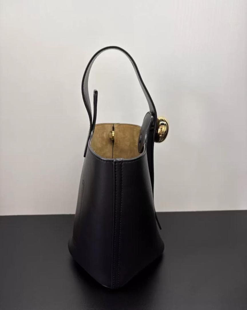 LOEWE ブラック レザー ハンドバッグ~~~
