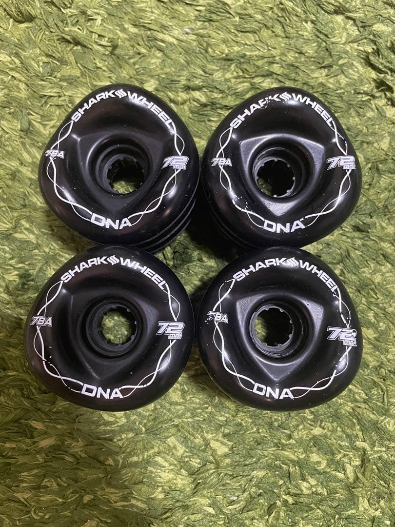 ［ラス1］［新品 ］シャークウィール 72mm 78a ブラック