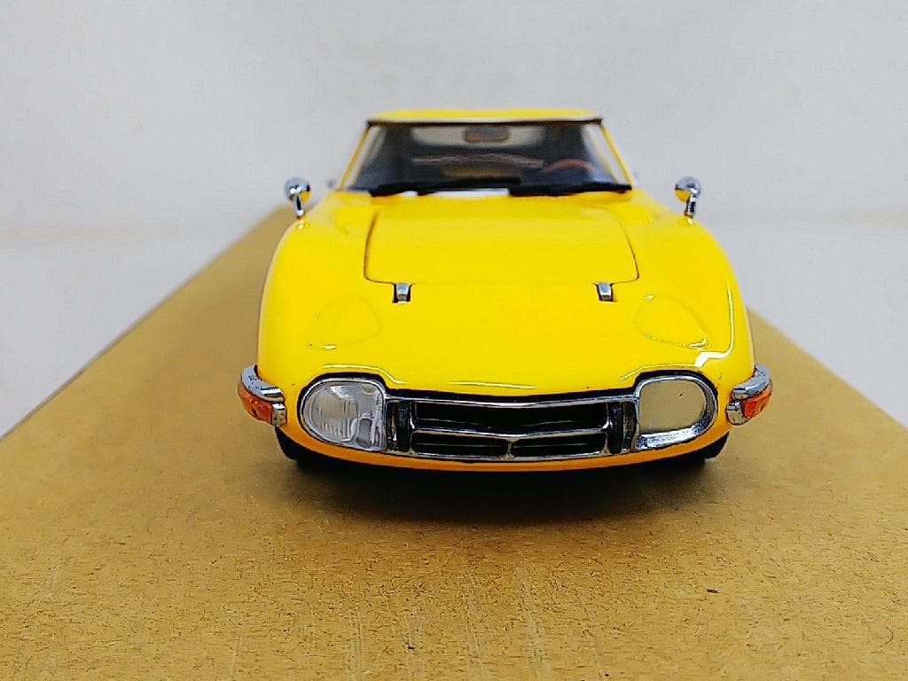 シュコー製 1/24 トヨタ 2000GT ダイキャストモデルミニカー