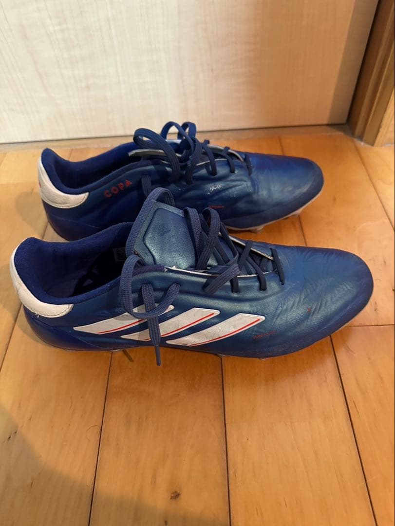 サッカーシューズ3足セット（青・灰色・白/黒）