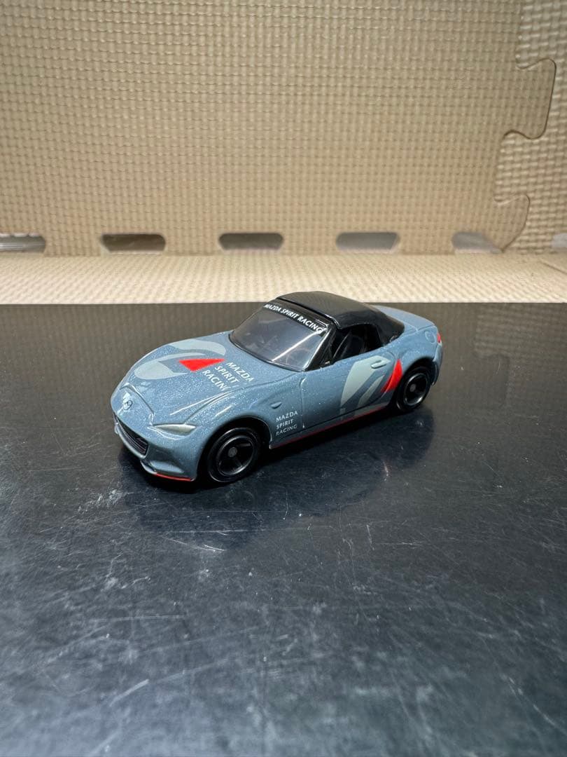 トミカ MAZDA SPIRIT RACING ROADSTER