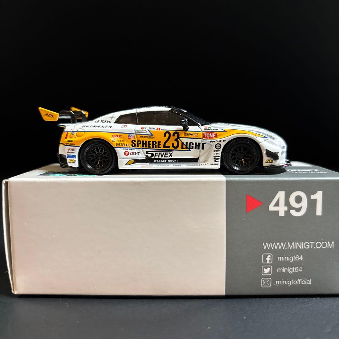 ミニカー MINIGT 164 LB- Silhuett Works GT 35GT-RR