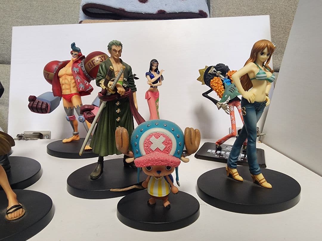 ワンピース ルフィ海賊団セット　9体　フィギュア箱あり