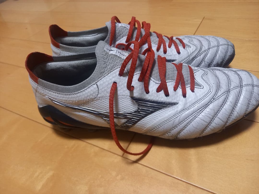 Mizuno Morelia β Neo 4 サッカーシューズ ホワイト/レッド