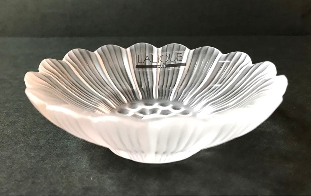 値下げ❗️新品・未使用❗️LALIQUE ラリック　フロステッド フラワー　小皿