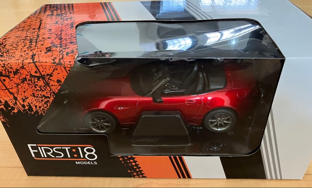 マツダ NDロードスター 1/18スケール ミニカー