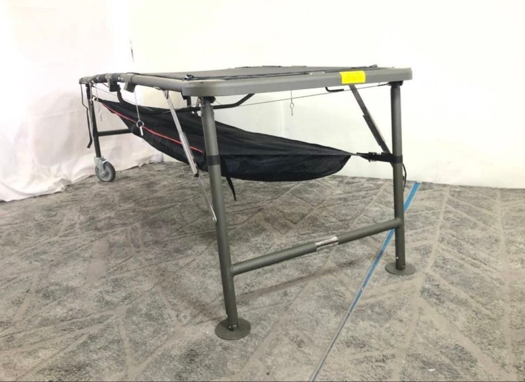 【米軍放出品】未使用品 折り畳みベッド 米軍　キャンプ アウトドア