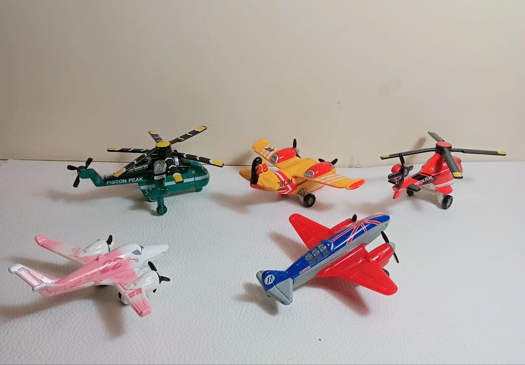 トミカディズニープレーンズ5機