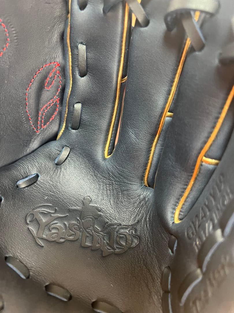 新品未使用 横浜Denaベイスターズ 山崎康晃 直筆サイン入り キッズグローブ