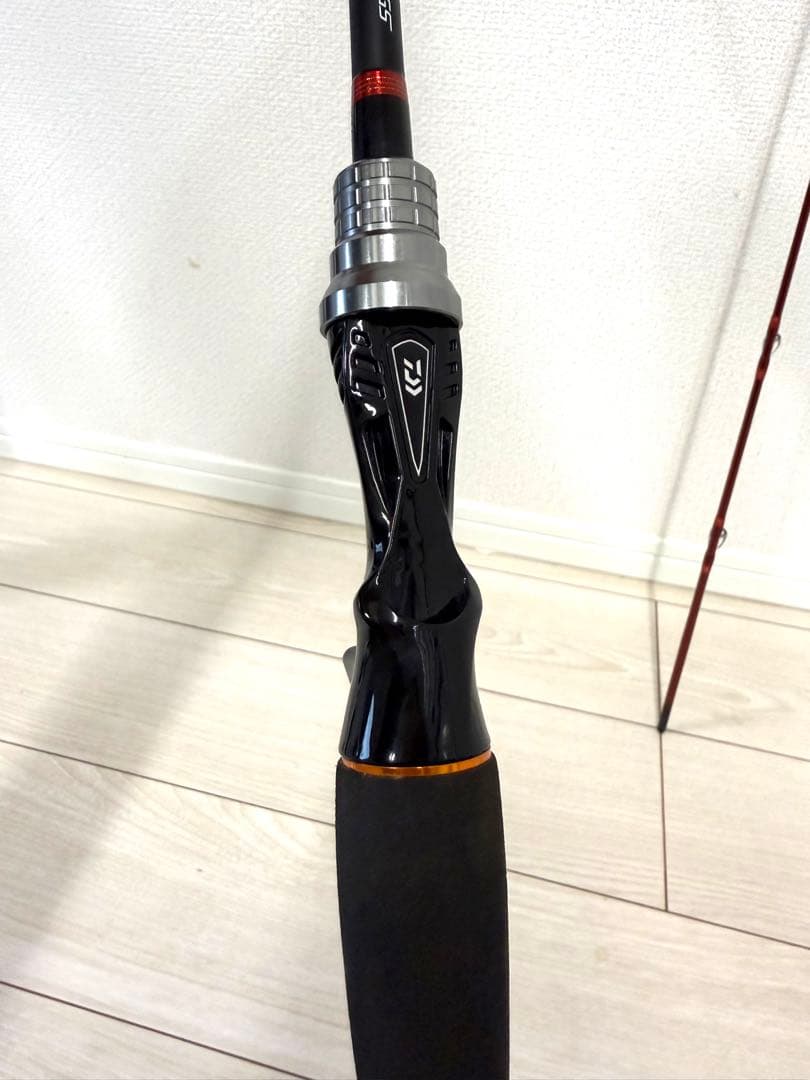 美品 ダイワ　リーディング73 MH-200