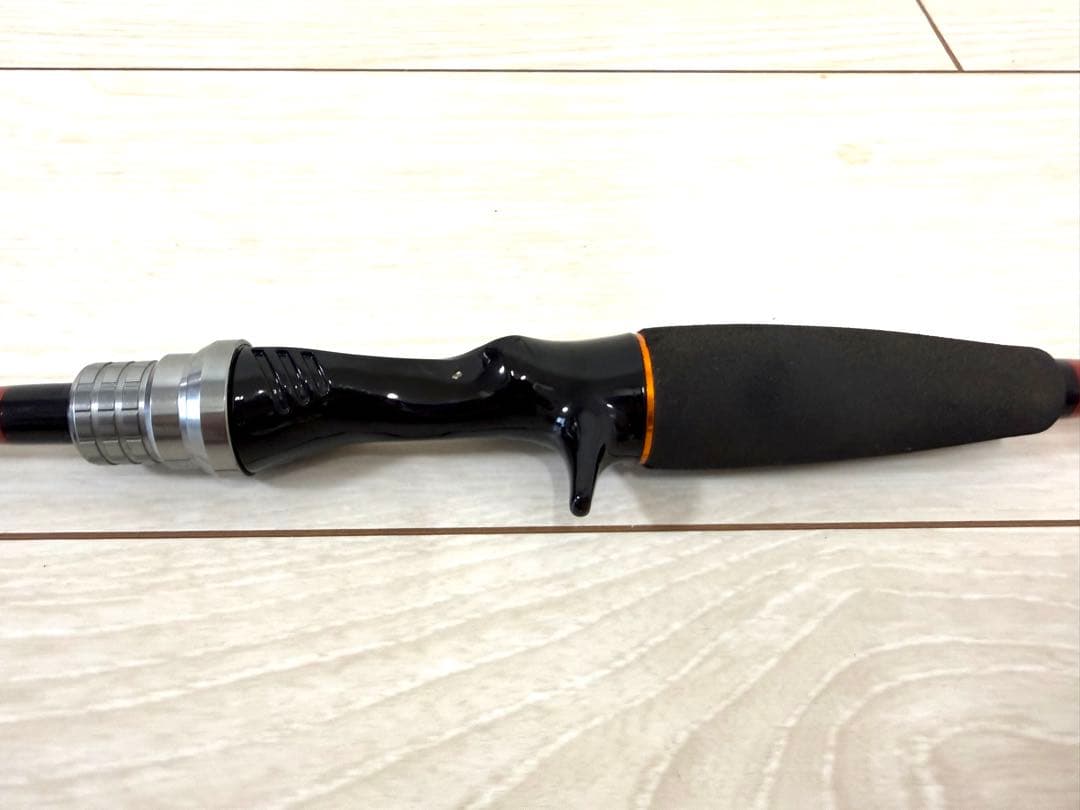 美品 ダイワ　リーディング73 MH-200