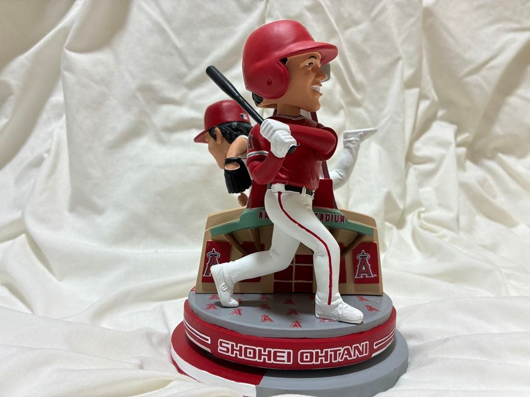 大谷翔平　ボブルヘッド　二刀流　(限定品)