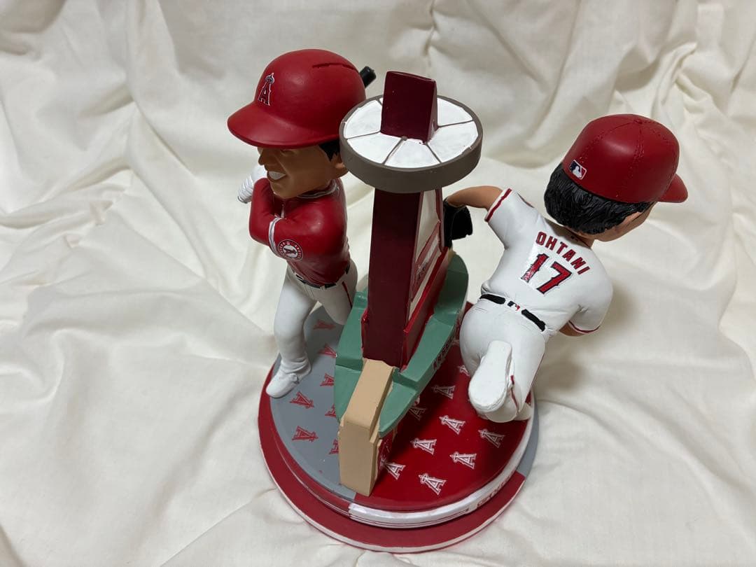 大谷翔平　ボブルヘッド　二刀流　(限定品)