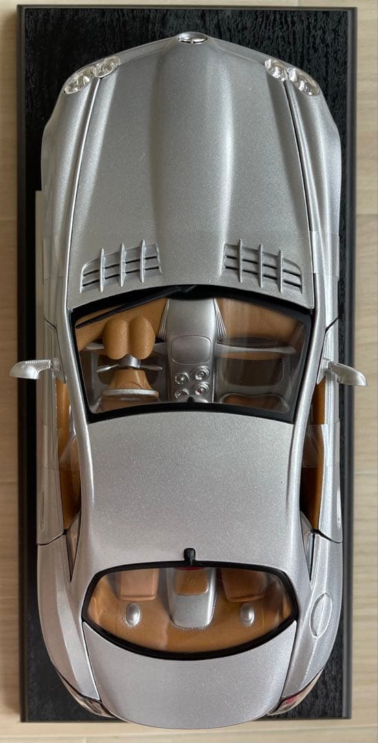 絶版新品　メルセデスベンツ/ 1/18 VISION SLR シルバーメタリック