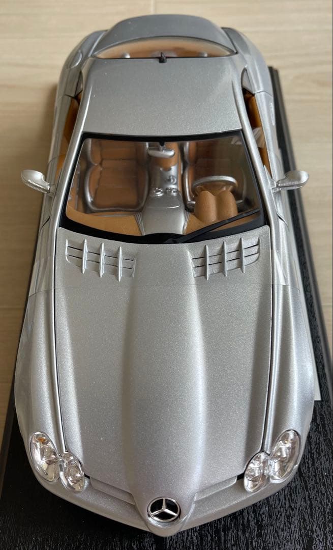 絶版新品　メルセデスベンツ/ 1/18 VISION SLR シルバーメタリック