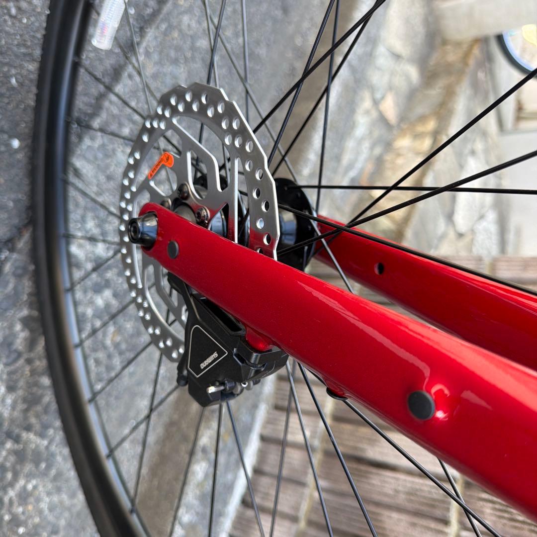 新品同様TREK FX3 GEN4 Mサイズ トレック クリムゾン クロスバイク